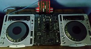 Pioneer CDJ-800 (Pair), MK2 DJM 400 MIXER and SERATO SL 2.