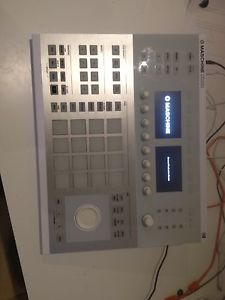 Native Instruments Maschine Studio (white)