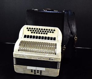 TOP German Button Accordion Bayan Monika/Weltmeister-Klingenthal+CASE&NEW STRAPS