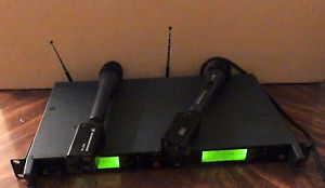 Sennheiser EM 3532-U Dual Receiver (w/2 SKP 30 Transmitter)