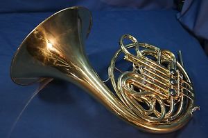 King 1159 Kruspe Wrap Double French Horn in F/Bb w/Case, Mouthpiece