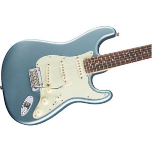 Fender Deluxe Roadhouse Stratocaster Rosewood Mystic Ice Blue w/GigBag DEMO
