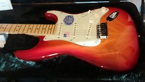 2015    Fender American Deluxe Strat Ash Electric Guitar