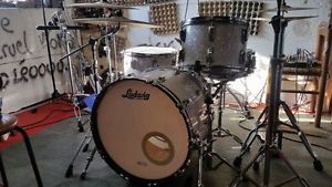 Batteria Ludwig classic maple white marine pearl 22x14 13x9 16x16 ex demo