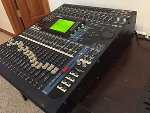 Yamaha 01V96 V2 Digital Mixing Console mixer with Rack Rails