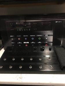 Line 6 Helix Multi-Effects Guitar Effect Pedal