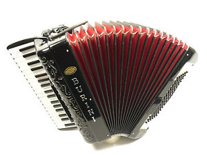 Akkordeon , Burini, 96 Bass,  plus Roland RA-50 , Midi,