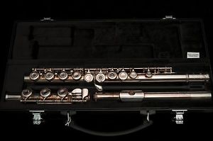 Yamaha YFL-361 Intermediate Flute With Case And Cleaning Rod YFL361