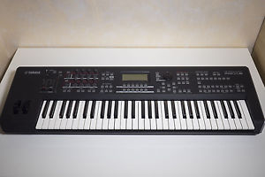 Workstation Tastiera Yamaha MOX6 + Pedali FC3 & FC7