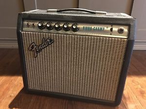 Vintage Fender Vibro champ 70s Amp Guitar