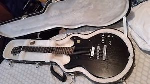Signed Joan Jett and the Blackhearts Gibson Guitar with Case