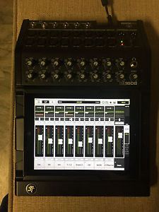 Mackie DL1608 16-Channel Live Sound Digital Mixer 30-pin w/ 32 GB i PAD Gen II