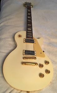 1989 Gibson Les Paul Standard In Rare Ivory White with Tan Binding Finish