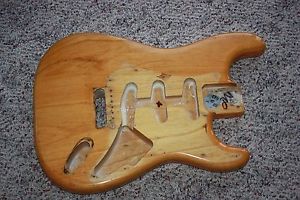 1974 1975 1976 Fender Stratocaster guitar body original natural SUPER LIGHT