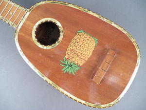 Superb 1930's Vintage Kamaka Pineapple Ukulele with Rare Shell Inlay Borders