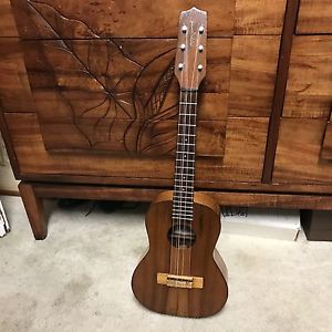 Beautiful Kamaka Hawaiian Koa Wood 6 string Tenor Ukulele