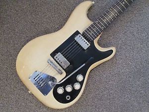 Hofner 172 /2V - 1962/3 - white vinyl finish - rare guitar.