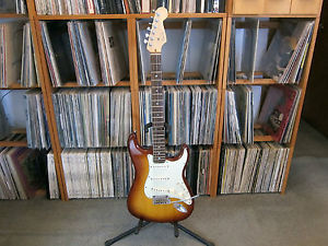 FENDER AMERICAN DELUXE ASH STRATOCASTER