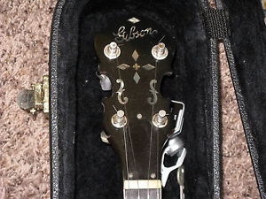 VINTAGE GIBSON BANJO.
