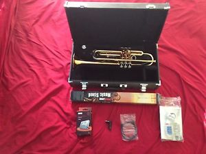 YTR-2330 Yamaha Trumpet Set With Music Stand And More!! (Free Pickup Offered)