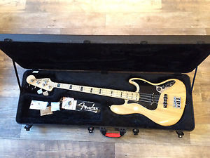 Fender American Deluxe Jazz Electric Bass (Maple, with Case) (Natural)