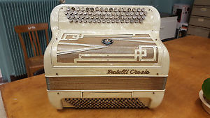 ACCORDEON FRATELLI  CROZIO  120 BASSES