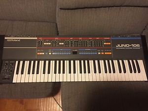 Roland Juno-106 Synthesizer