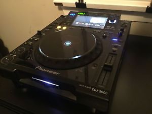 Pioneer CDJ-2000