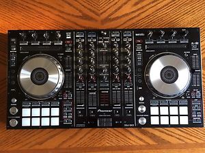 Pioneer DJ DDJ-SX2 Serato 4-Channel DJ Controller (With Custom Case)