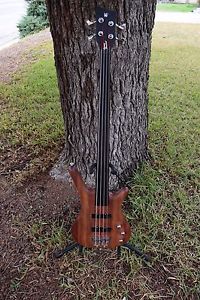 Warwick Corvette Standard Fretless, Bubinga, hard case, German made , Clean.
