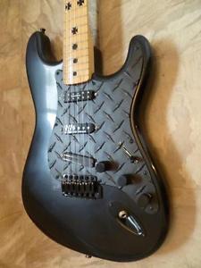 **1986 Fender E-Series Squire Stratocaster electric guitar MIJ Seymour Duncan**
