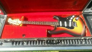 Fender Stratocaster USA 1976 Cherry Sunburst