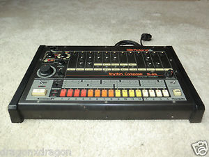 Roland TR-808 Rhythm Composer, Low Conga / Mid Conga kratzt, sonst sehr gut