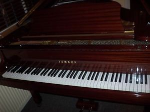 Yamaha G2 Grand Piano Pristine condition Polished Mahogany