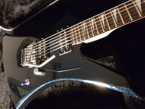 JACKSON KELLY KE3- XLNT COND! FLOYD ROSE- RARE METALLIC BLUE SPARKLE w/HARDCASE