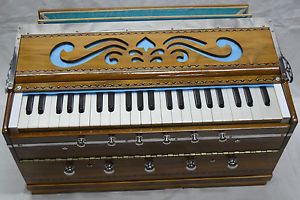 VERTICAL HARMONIUM~3 3/4 OCTAVE~DOUBLE REED~TEAK WOOD BODY~BHAJAN KIRTAN BAJA
