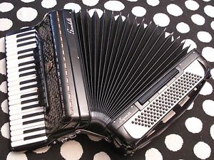 ORIGINAL VINTAGE SCANDALLI SUPER "V1" "VI" "SIX" ACCORDION/ACCORDIAN, SEE VIDEO