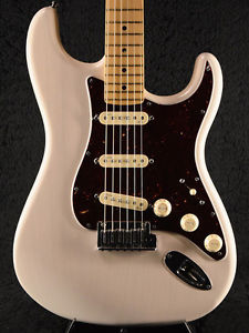 Free Shipping Used Fender American Deluxe Stratocaster White Blonde / Maple 2014