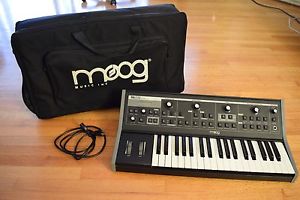 Moog Little Phatty Stage II *EXCELLENT CONDITION* w/ Official Moog Gig Bag