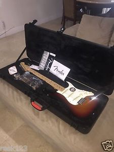 2016 fender stratocaster usa made with case standard new