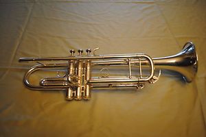 YAMAHA YTR-8335, XENO, SILVER Bb  TRUMPET, IMMACULATE CONDITION
