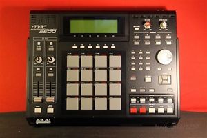 AKAI MPC 2500 Music Production Center