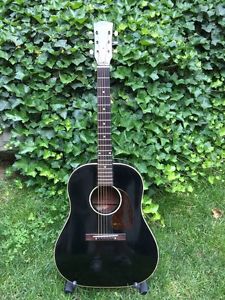 1946 Vintage Gibson J45 acoustic guitar.  Rare.  sounds amazing.