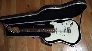 fender stratocaster made in USA with case