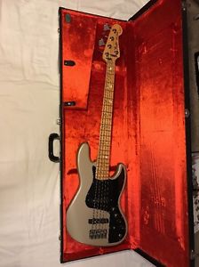 Fender Marcus Miller Jazz Bass V SHORELINE GOLD