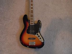 2016 Fender Classic Series 70's Jazz Bass 3 Tone Sunburst 100% Mint/Unplayed !!