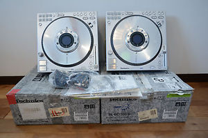 Pair Technics SL-DZ1200 SL-DZ1200-S Digital TurnTable Direct Drive w/ box