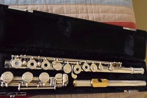 Armstrong 800BOF Open Hole Flute w/ case