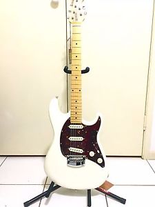 Ernie Ball Music Man - Electric Guitar - Cutlass - White w/brown plate
