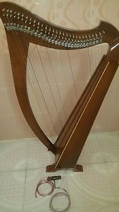 29 string harp with Levers, extra strings,tuning key & carrying bag Euro Era